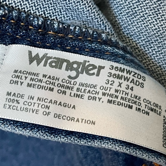 Wrangler Slim Fit 36 MWZ. - Picture 3 of 5